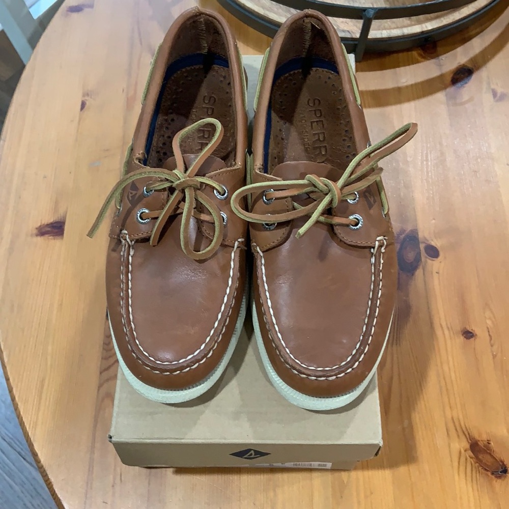 Men’s Sperry A/O Tan shoes. Never worn!
